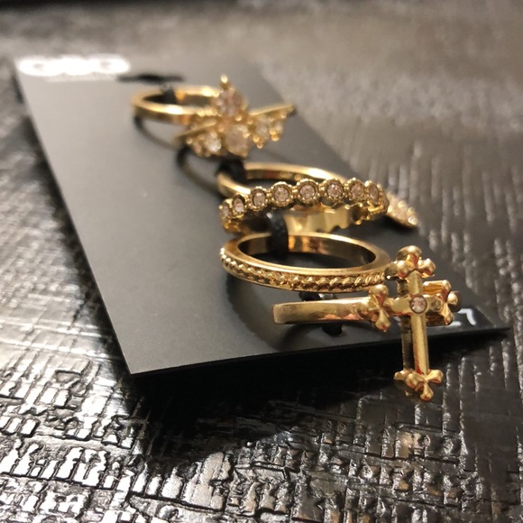 NWT GBG 6 Ring Set Size 7! Gold Tone! - Picture 2 of 4